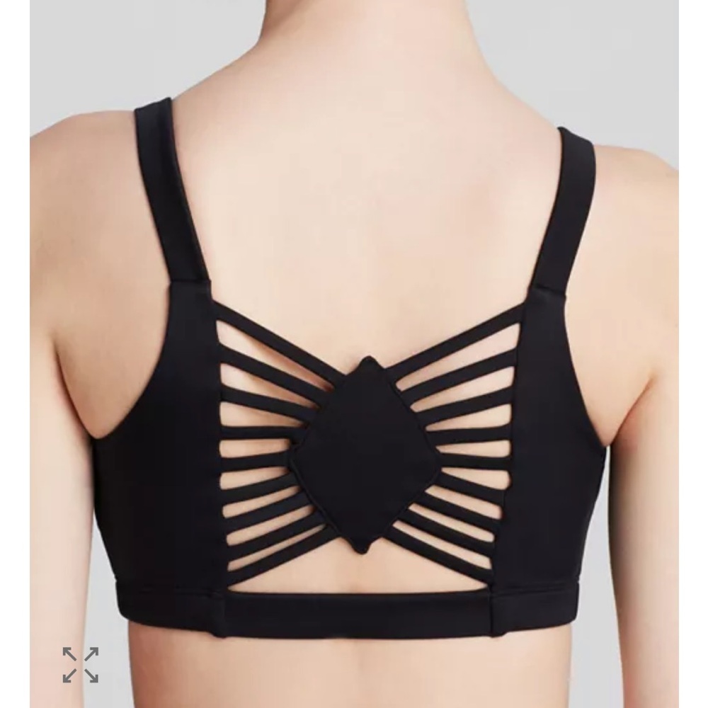 Onzie Sun Ray Sports Bra in Black